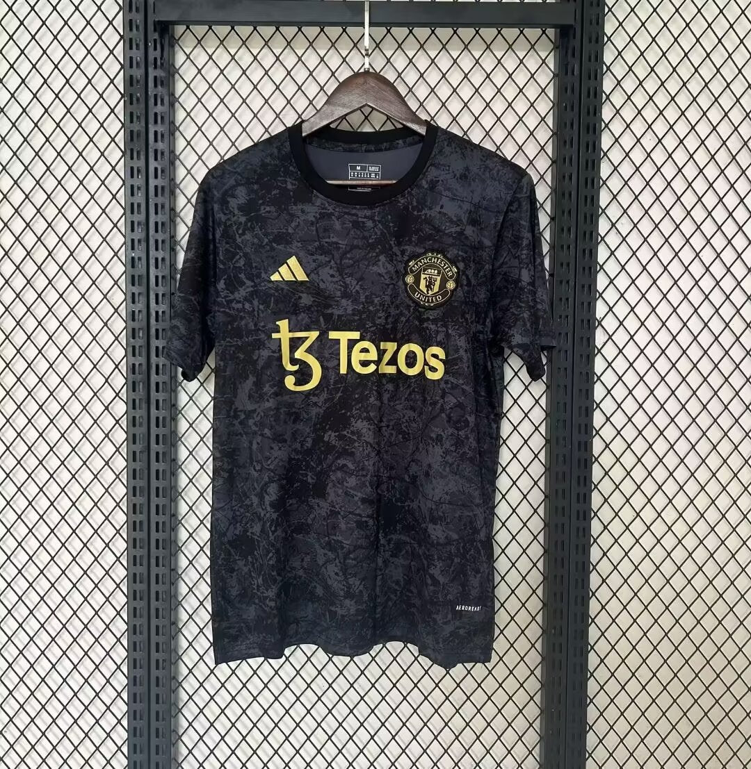 24-25 Man United Special Version Black and Gold - Adult